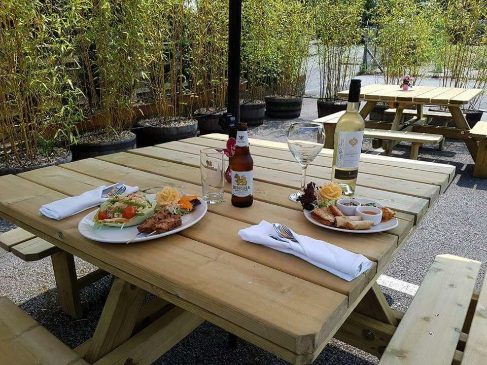 윌름슬로 The Kings Arms B&B 외부 사진